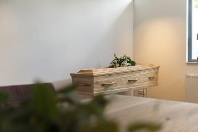 Opbaarruimte uitvaartcentrum inrichten