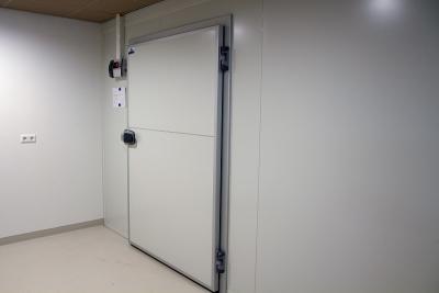 Koelcel brede deur overledenen