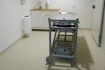 Hefwagen verzorgingsruimte overledenen