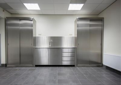 RVS Werkstation mortuarium verzorgingsruimte