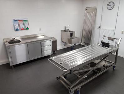 Verzorgingsruimte complete inrichting RVS