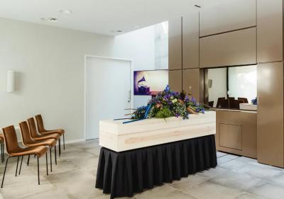 Draperie schaarwagen crematorium 