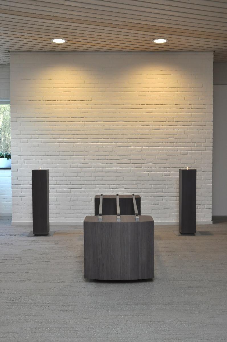 opbaarmeubel kandelaars uitvaartcentrum