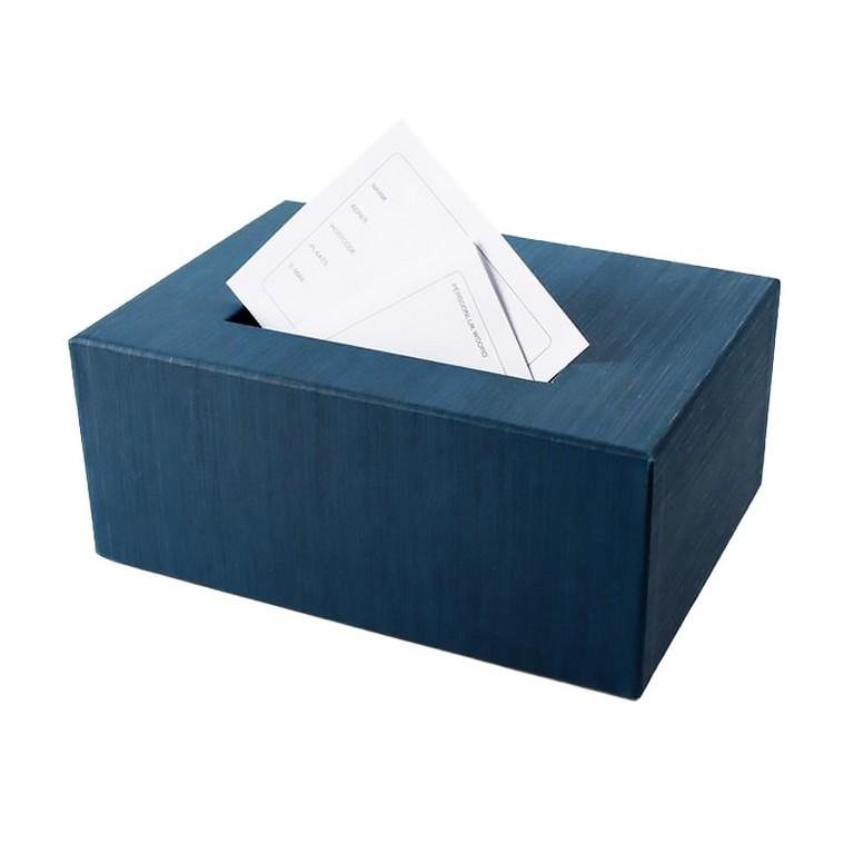 Blauwe doos witte kaartjes